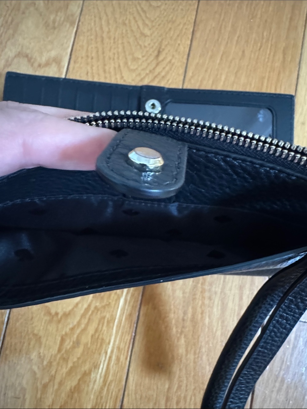 Kate Spade / Black Pebbled Leather Wristlet Wallet with Zip - Picture 4 of 6
